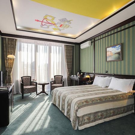 Attache Hotel Kiev Eksteriør bilde