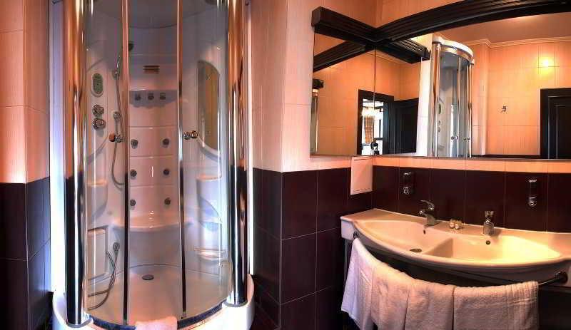 Attache Hotel Kiev Eksteriør bilde