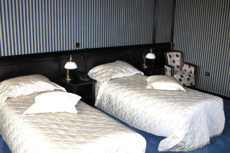 Attache Hotel Kiev Eksteriør bilde