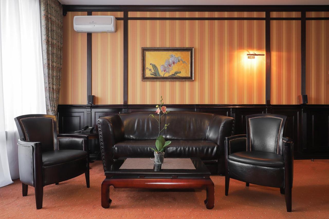 Attache Hotel Kiev Eksteriør bilde