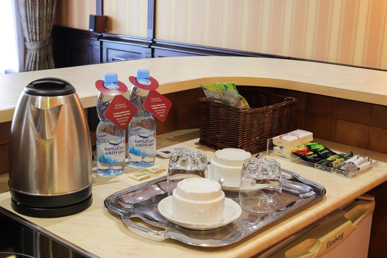 Attache Hotel Kiev Eksteriør bilde