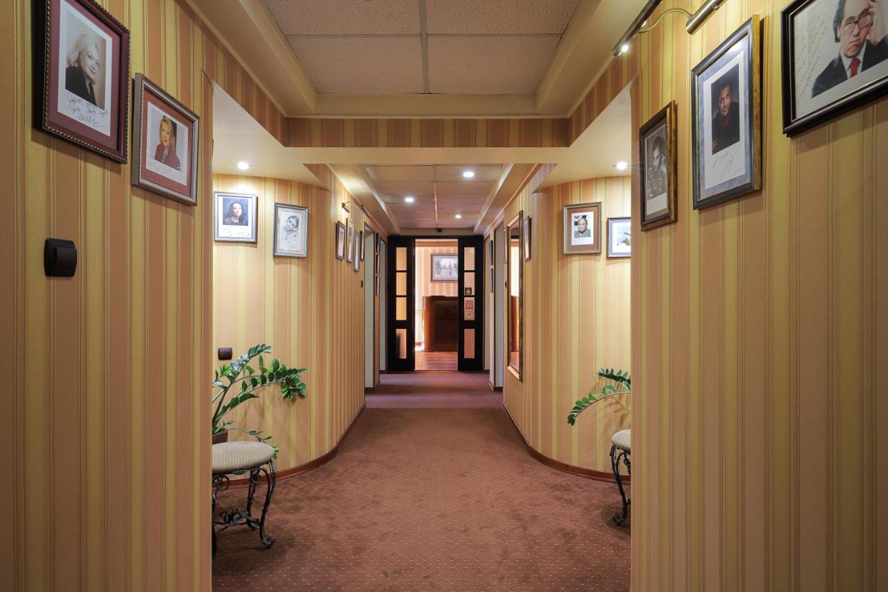Attache Hotel Kiev Eksteriør bilde